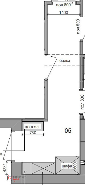 Прихожая с длинным коридором